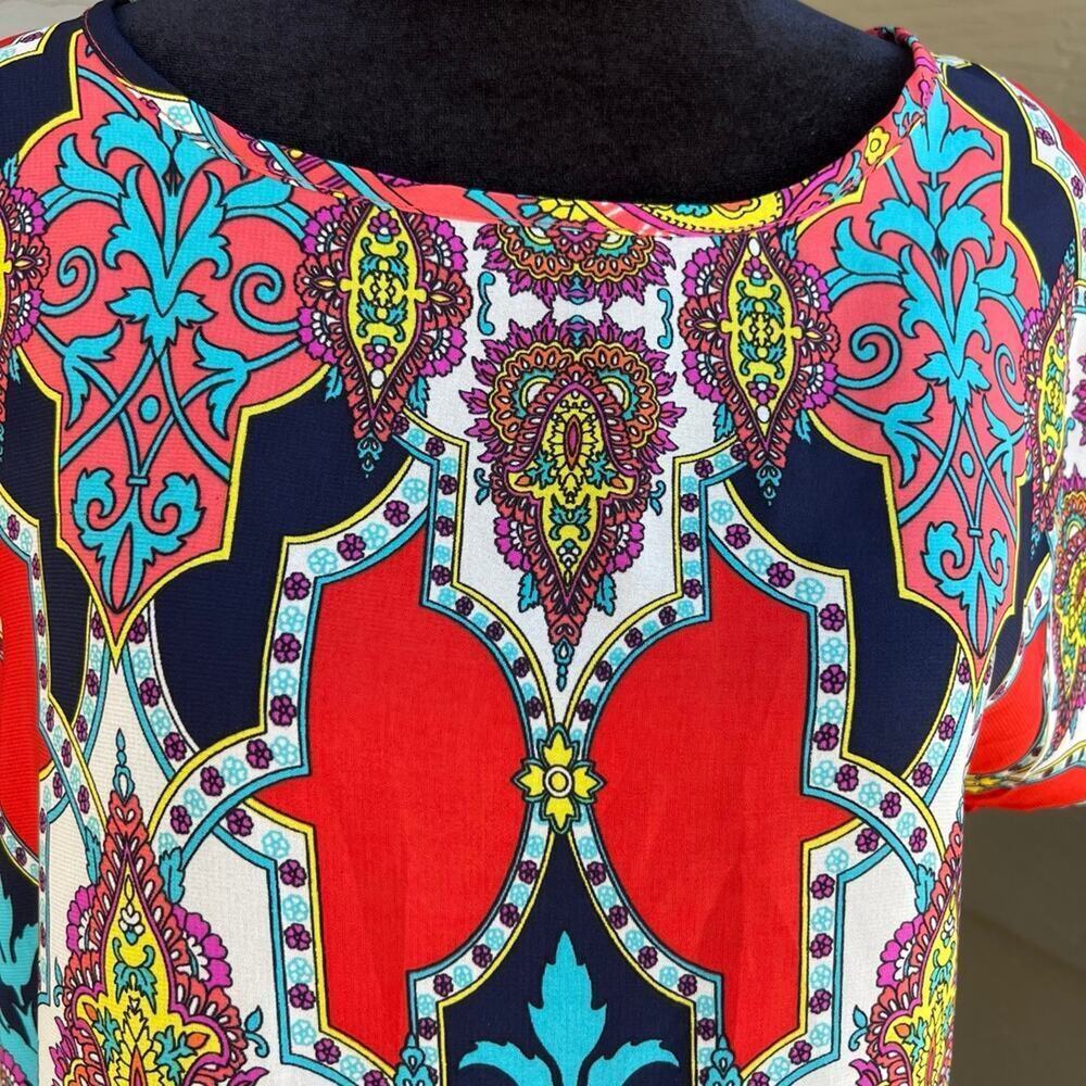 R. Rouge Women's size  M-L, Multicolor Tunic Overlapping Back Opening